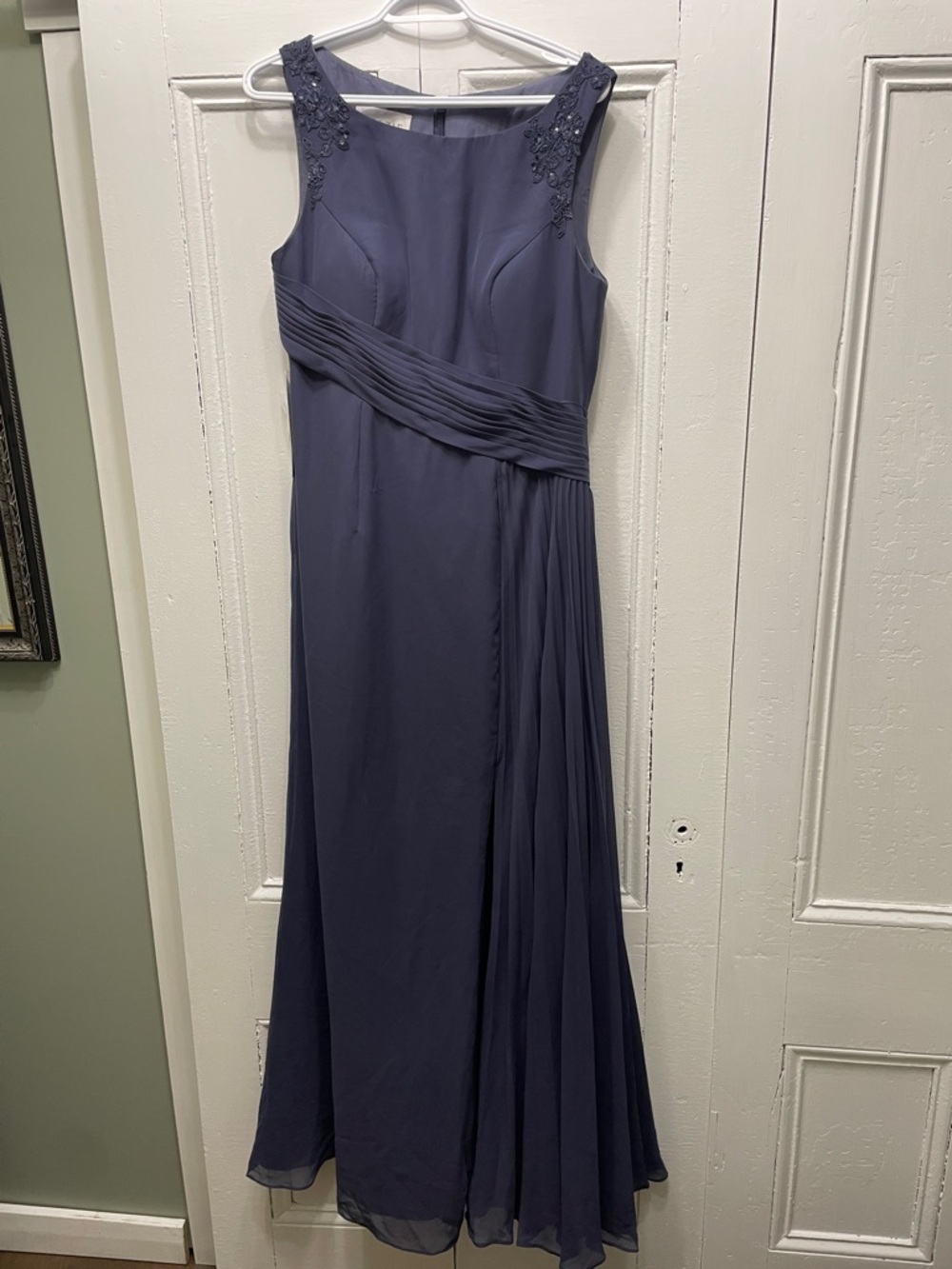 Azazie Stormy Blue Sleeveless Maxi Gown
Mother of the Bride Galvan size 12 Large - Picture 2 of 16